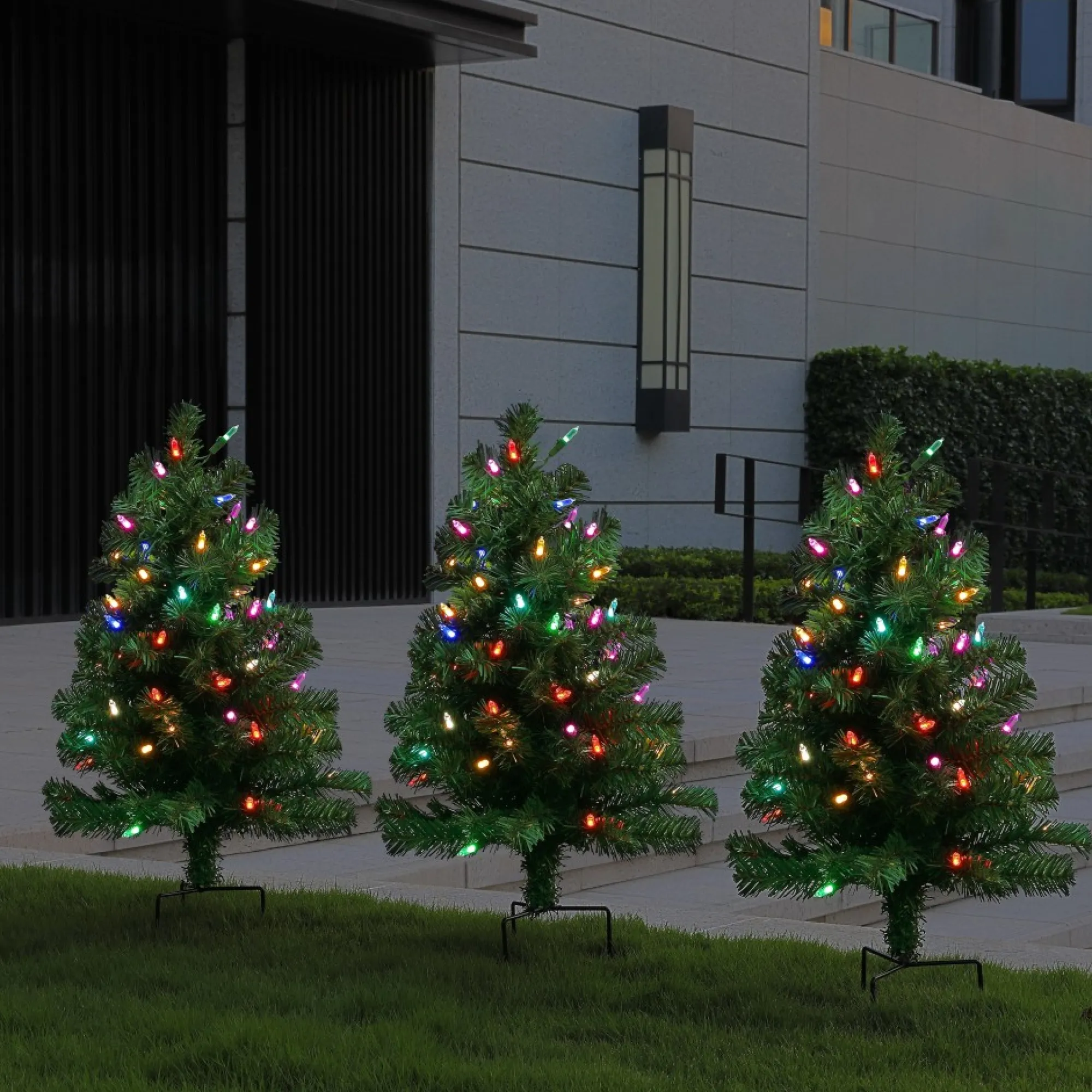 Mr. Christmas Pathway>Alexa Enabled Pathway Christmas Trees - Rgb Bulbs